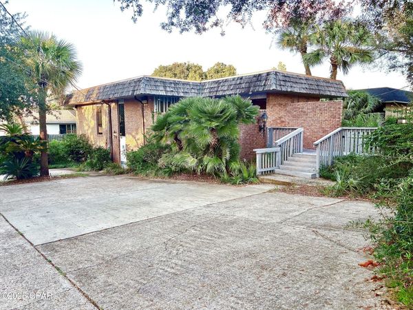1012 W 11th Street, Panama City, FL 32401