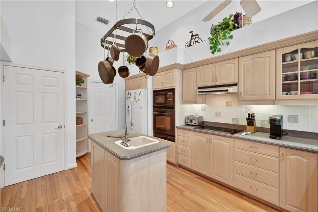 4731 Ruelle, Sanibel, FL 33957 Photo