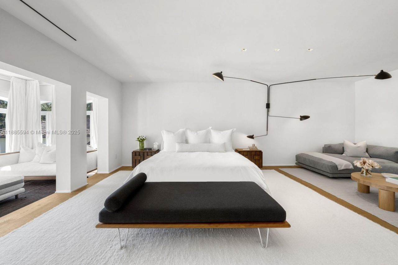 545 Casuarina Concourse, Coral Gables, FL 33143 Photo