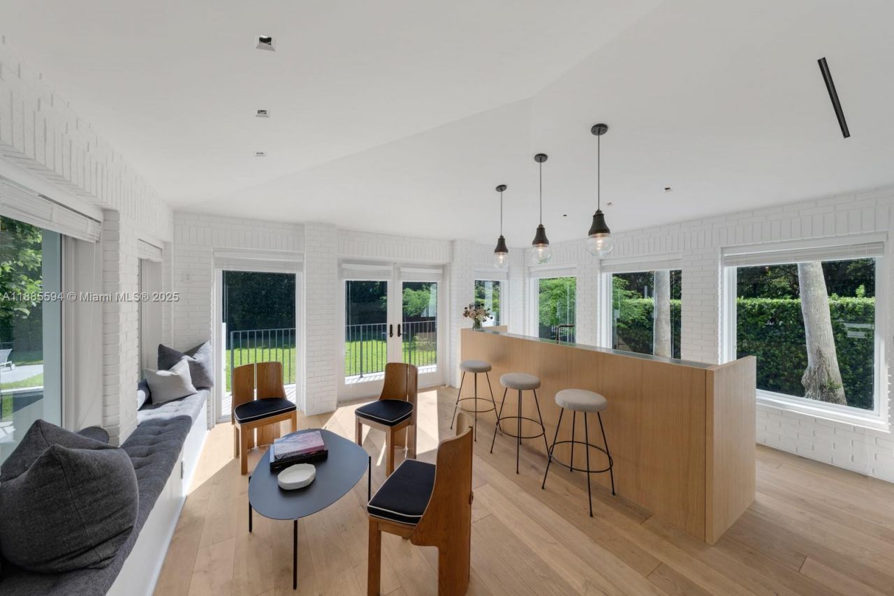 545 Casuarina Concourse, Coral Gables, FL 33143 Photo