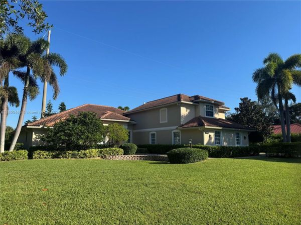 5220 Rosewood Ln, Vero Beach, FL 32966