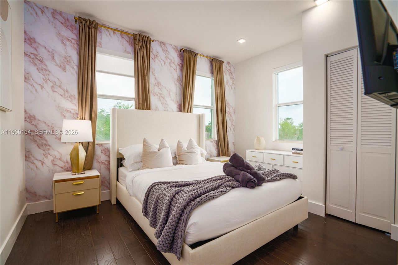 11 NW 122nd Ave, Miami, FL 33182 Photo