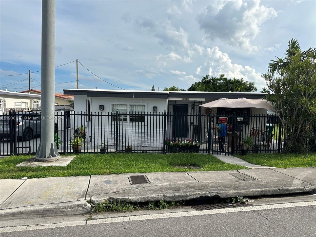 6060 NW 7th St, Miami, FL 33126 Photo
