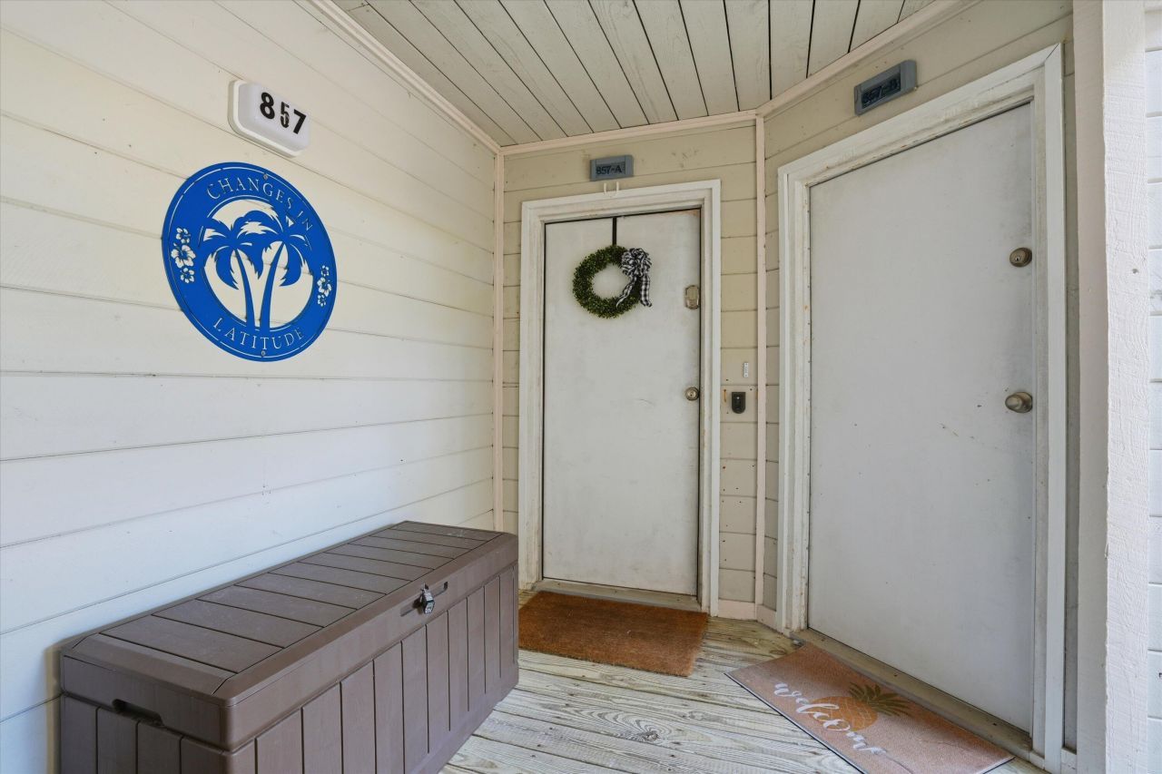 857 Club Cottage Road Photo 18