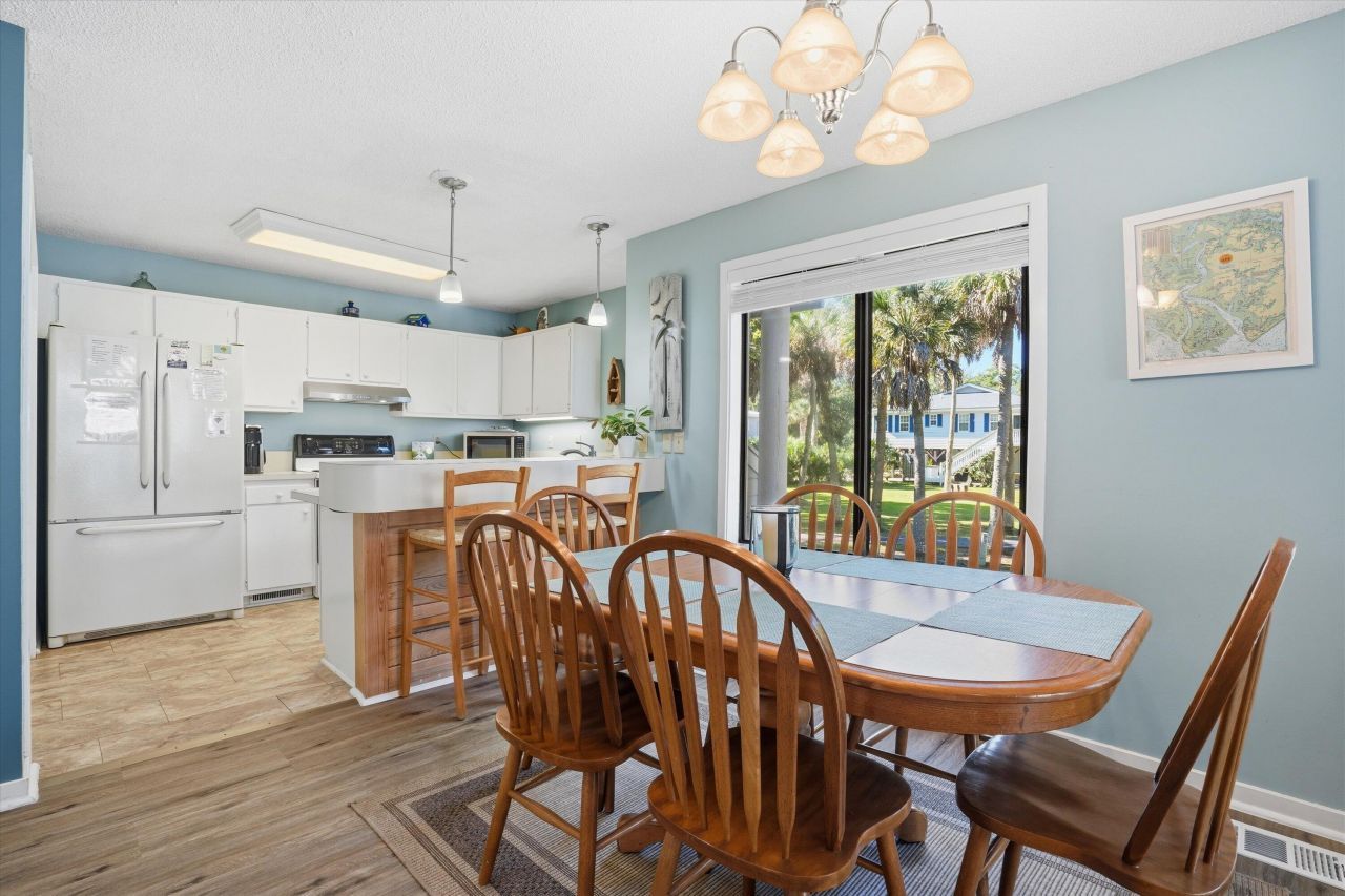 857 Club Cottage Road Photo 6