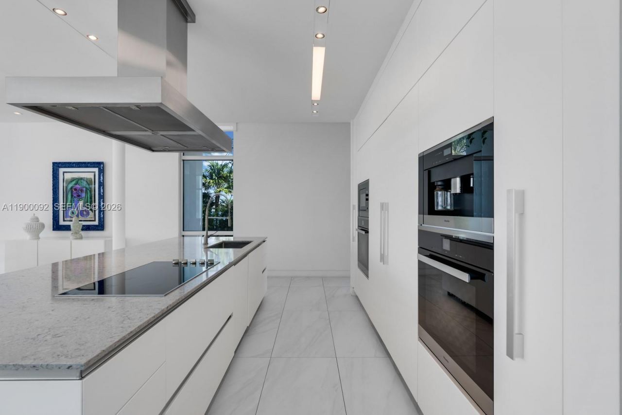 440 S Hibiscus Dr, Miami Beach, FL 33139 Photo