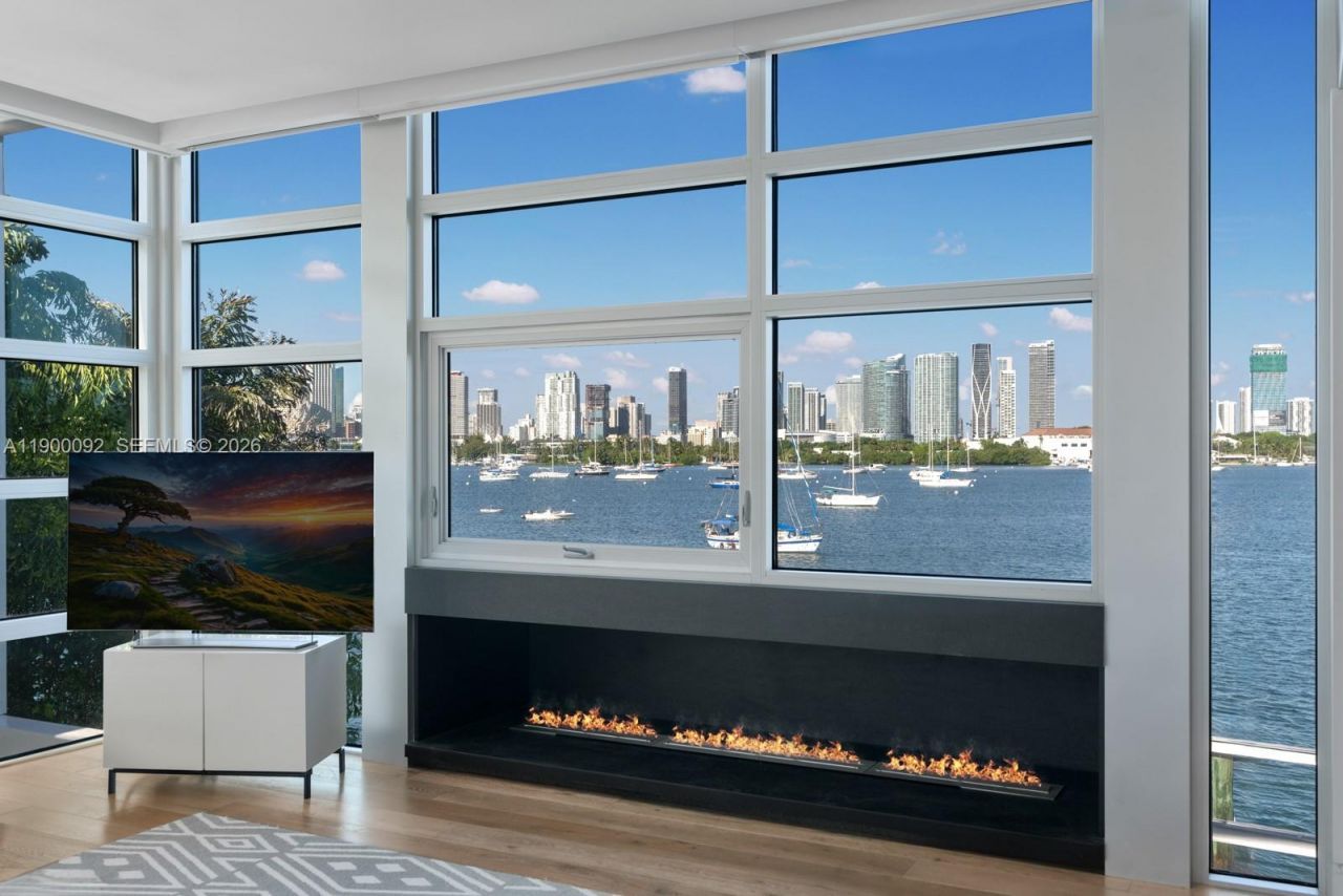 440 S Hibiscus Dr, Miami Beach, FL 33139 Photo