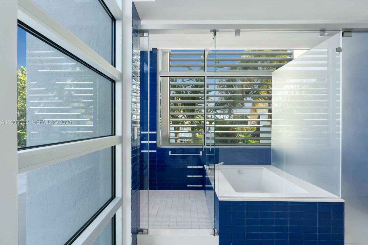 440 S Hibiscus Dr, Miami Beach, FL 33139 Photo