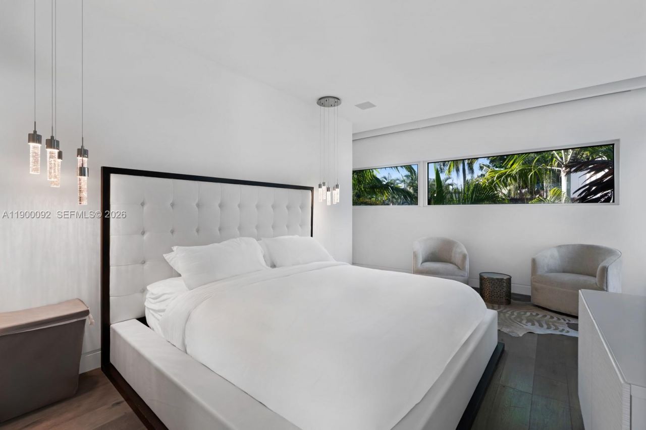 440 S Hibiscus Dr, Miami Beach, FL 33139 Photo