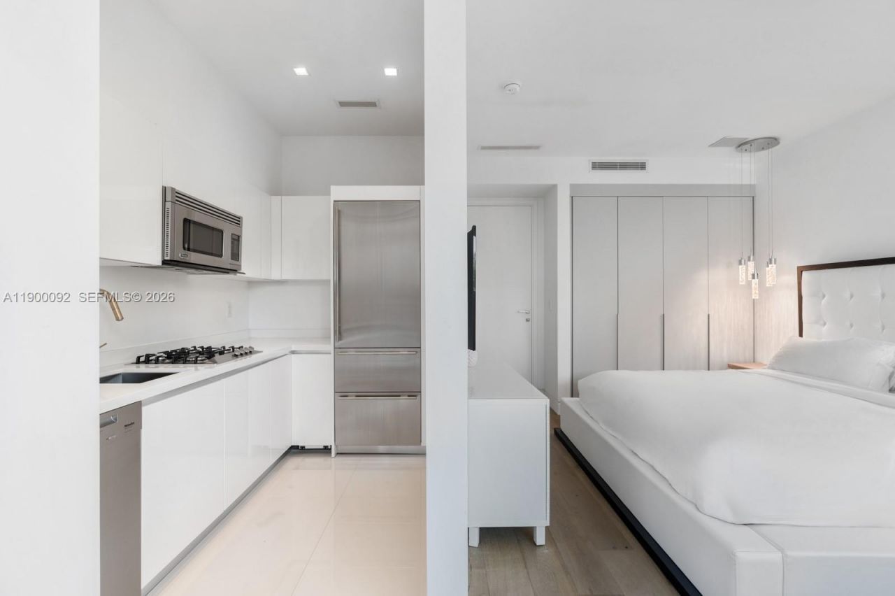 440 S Hibiscus Dr, Miami Beach, FL 33139 Photo