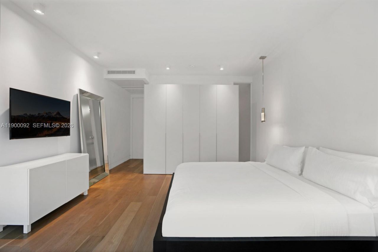 440 S Hibiscus Dr, Miami Beach, FL 33139 Photo