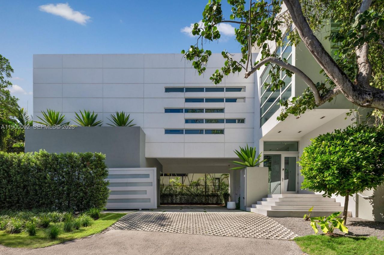 440 S Hibiscus Dr, Miami Beach, FL 33139 Photo