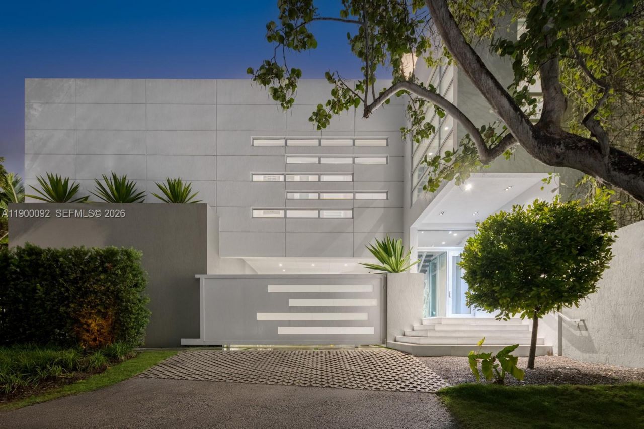 440 S Hibiscus Dr, Miami Beach, FL 33139 Photo