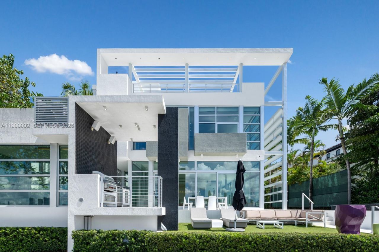 440 S Hibiscus Dr, Miami Beach, FL 33139 Photo