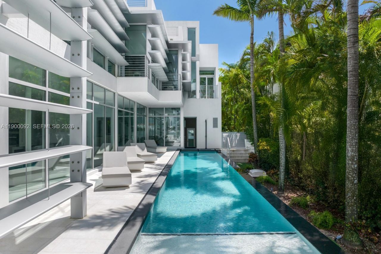 440 S Hibiscus Dr, Miami Beach, FL 33139 Photo