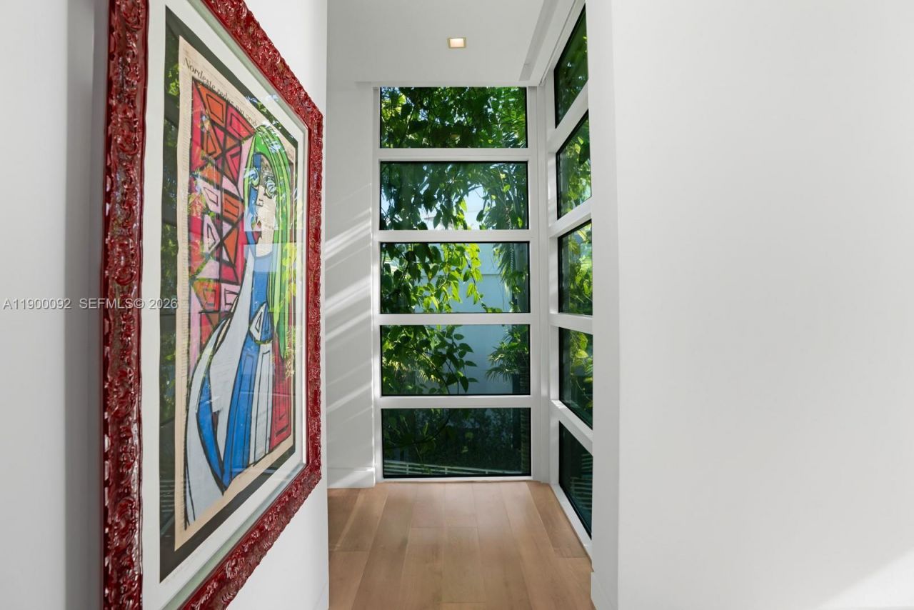 440 S Hibiscus Dr, Miami Beach, FL 33139 Photo