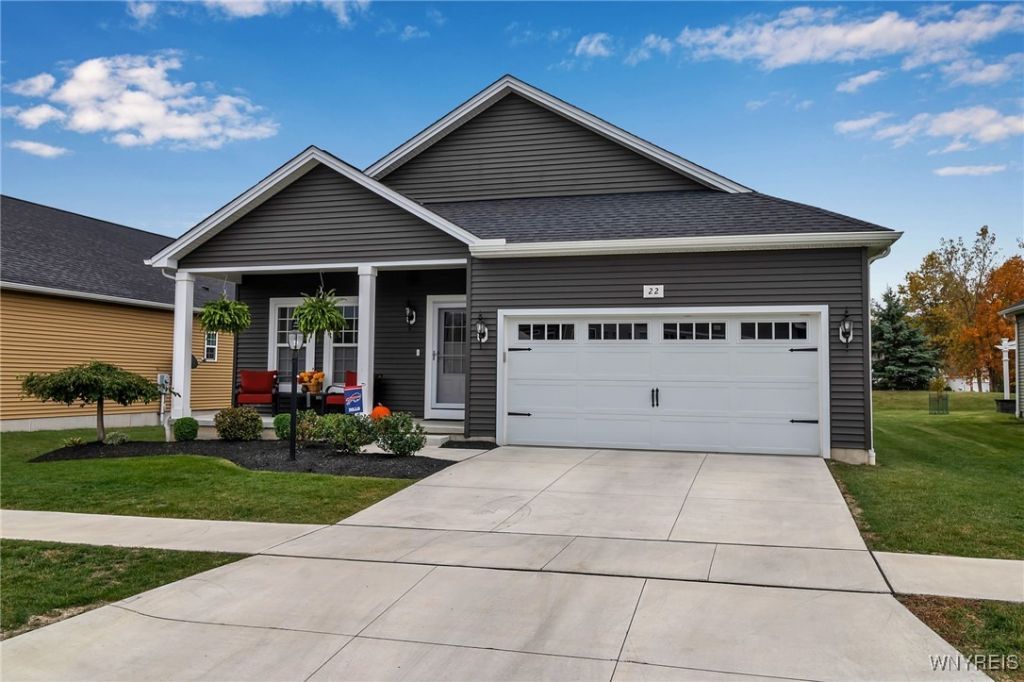 22 Eagleview Drive, Grand Island, NY 14072 Main Photo