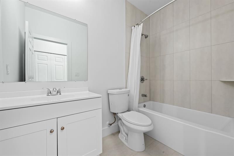 2810 NW 7th Street, Fort Lauderdale, FL 33311 Photo