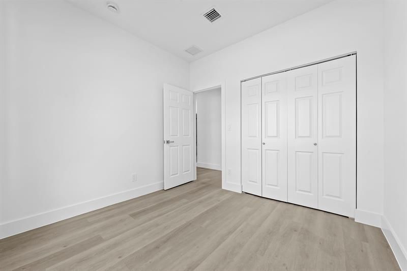 2810 NW 7th Street, Fort Lauderdale, FL 33311 Photo