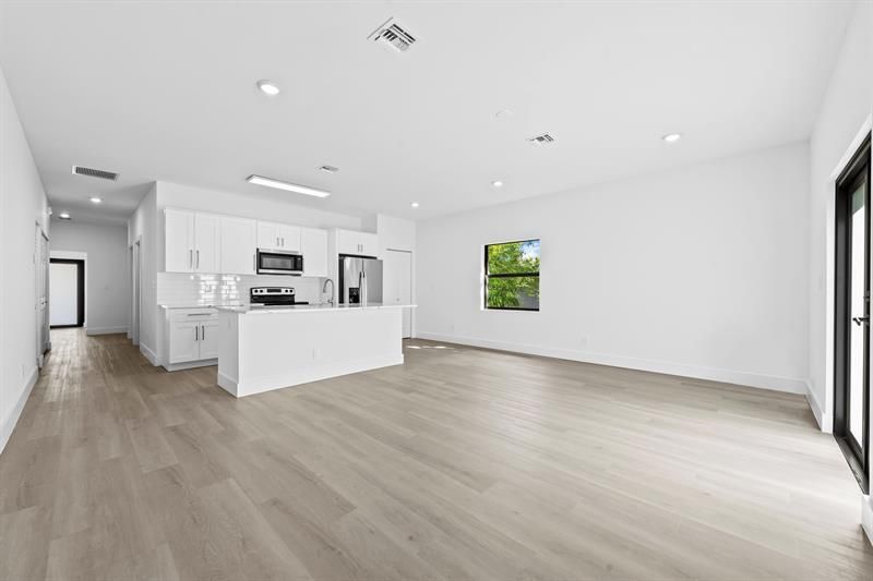 2810 NW 7th Street, Fort Lauderdale, FL 33311 Photo