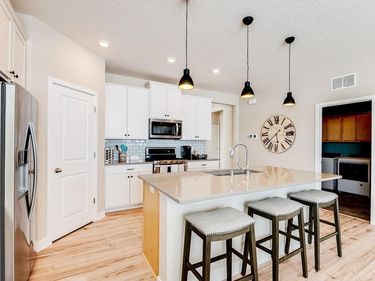 911 Foxglove Terrace, Waconia, MN 55387