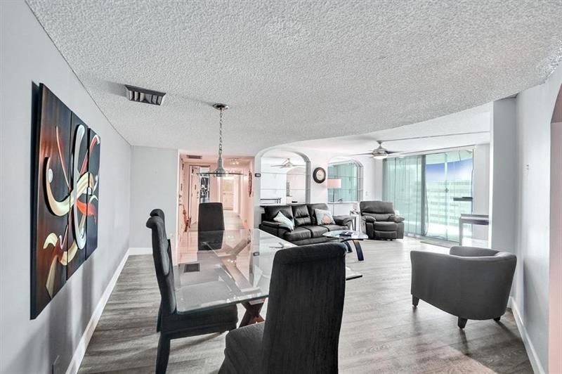 100 Golden Isles Drive, Unit 815, Hallandale Beach, FL 33009 Photo