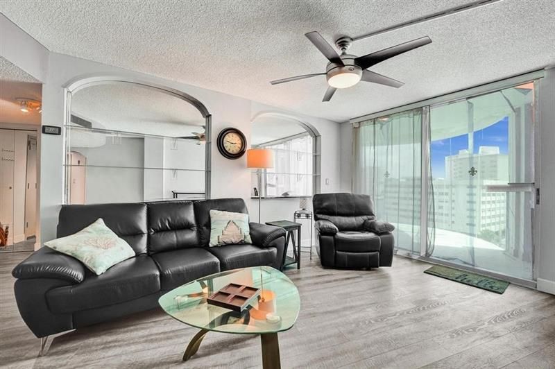 100 Golden Isles Drive, Unit 815, Hallandale Beach, FL 33009 Photo