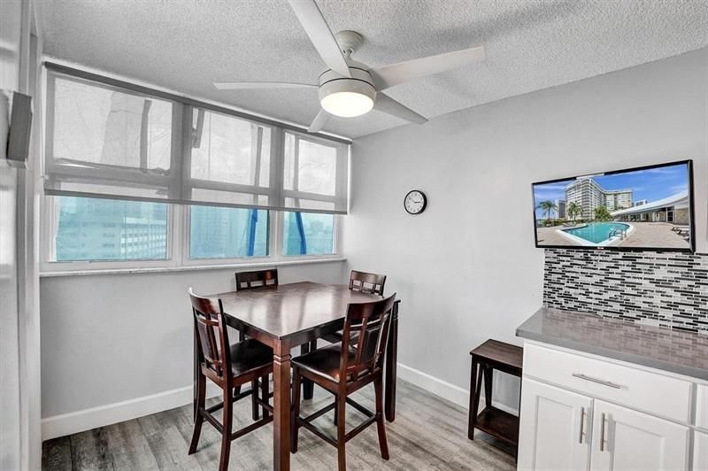 100 Golden Isles Drive, Unit 815, Hallandale Beach, FL 33009 Photo