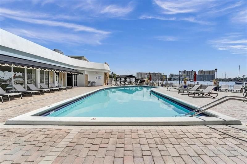 100 Golden Isles Drive, Unit 815, Hallandale Beach, FL 33009 Photo