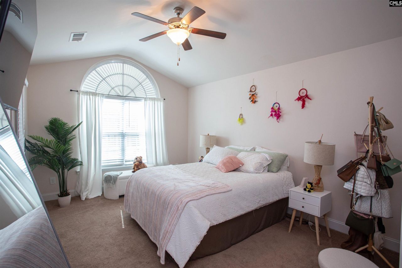 41 Carlisle Lane Photo 16