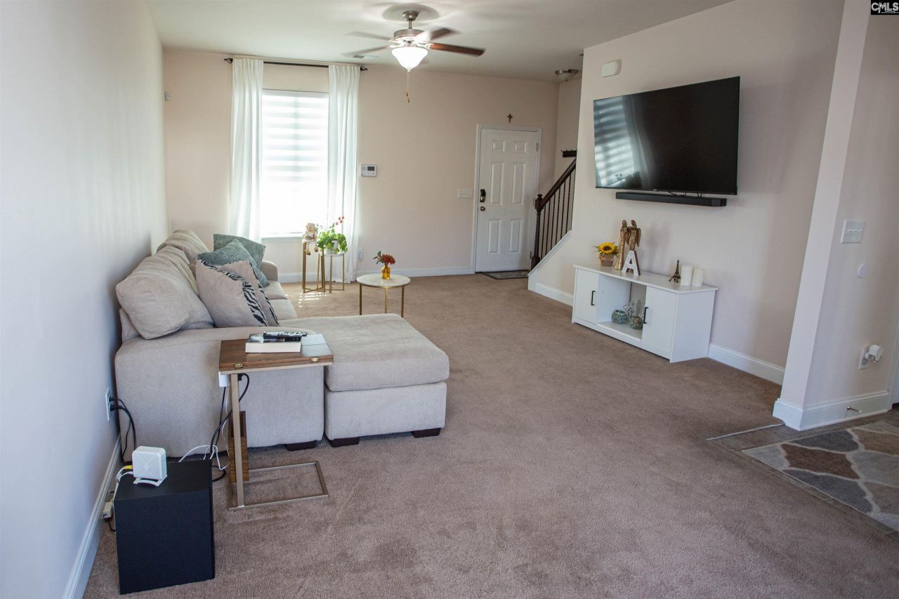 41 Carlisle Lane Photo 5