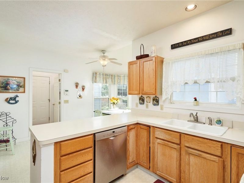 897 Bellaire Drive, Fairlawn, OH 44333 Photo 3