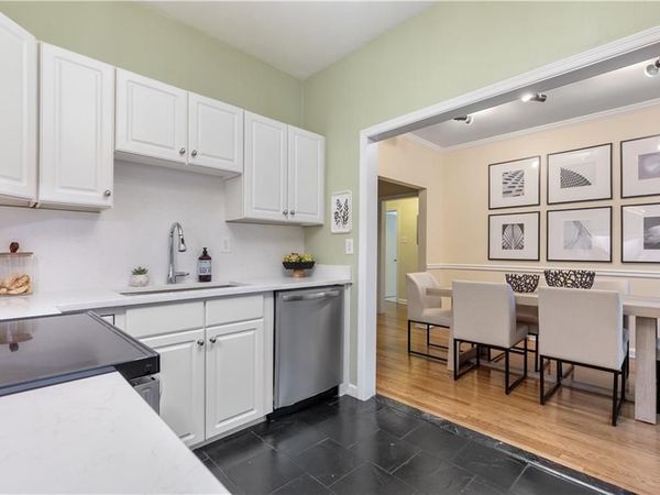 430 Lindbergh Drive NE, Unit J1, Atlanta, GA 30305