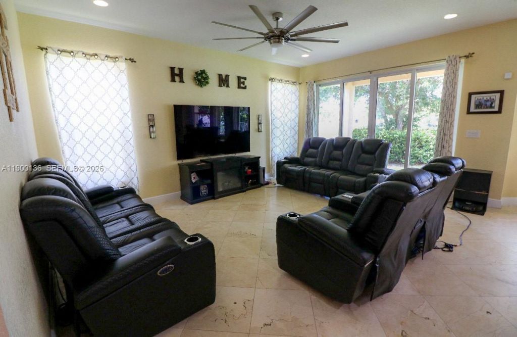 4591 SW 131st Ter, Miramar, FL 33027 Photo