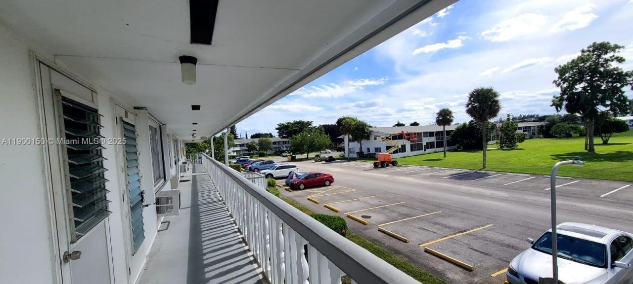 92 Berkshire D, Unit 92, West Palm Beach, FL 33417 Photo