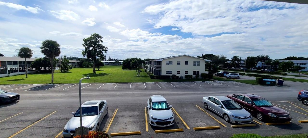 92 Berkshire D, Unit 92, West Palm Beach, FL 33417 Photo