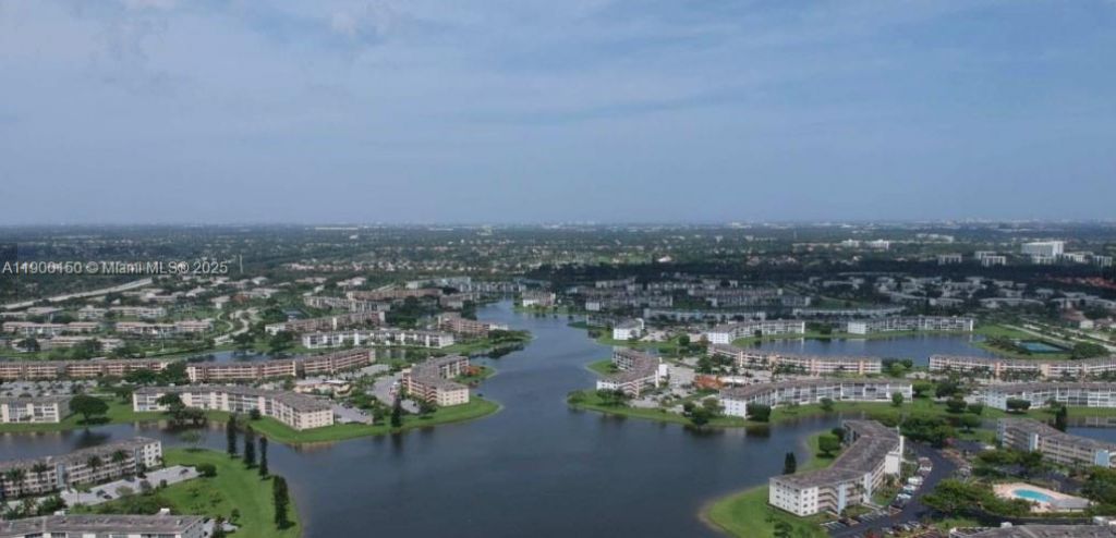 92 Berkshire D, Unit 92, West Palm Beach, FL 33417 Photo