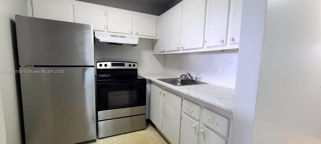 92 Berkshire D, Unit 92, West Palm Beach, FL 33417 Photo