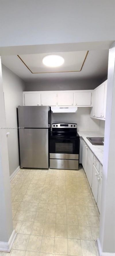 92 Berkshire D, Unit 92, West Palm Beach, FL 33417 Photo