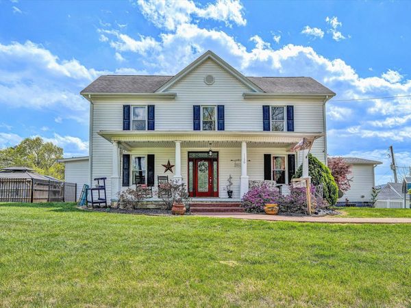 1150 Drewrys Hill RD , Vinton, VA 24179