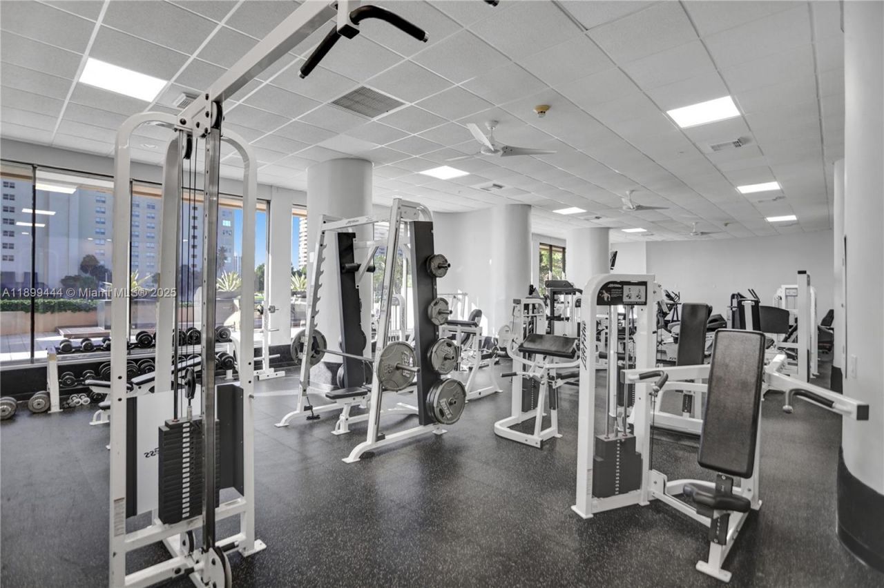 1800 NE 114th St, Unit 607, Miami, FL 33181 Photo