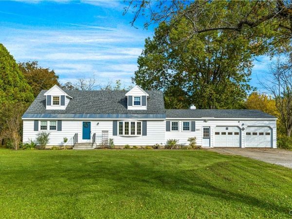 8821 Tibbitts Road, New Hartford, NY 13413