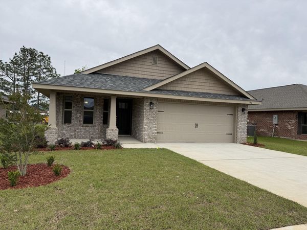 192 Ridgeway Circle, Crestview, FL 32536
