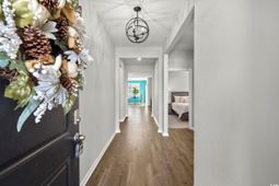 832 Green Garden Way photo 4