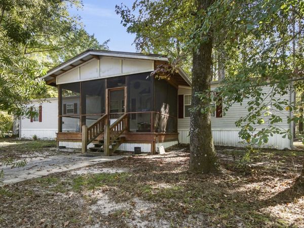 696 Smokehouse Lake Road, Ponce De Leon, FL 32455