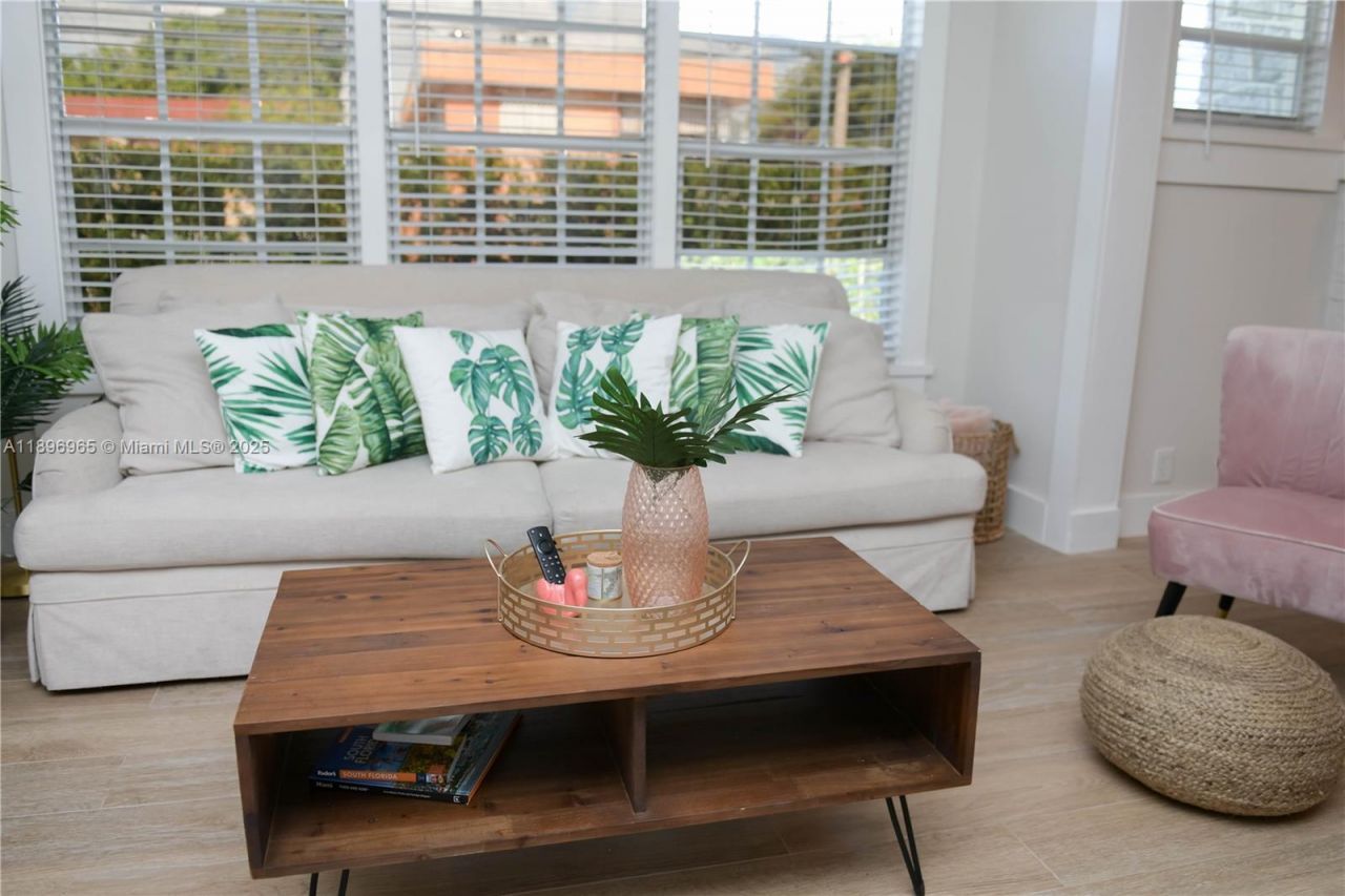 1274 SW 5 St, Miami, FL 33135 Photo