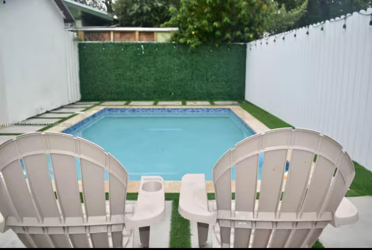 1274 SW 5 St, Miami, FL 33135 Photo