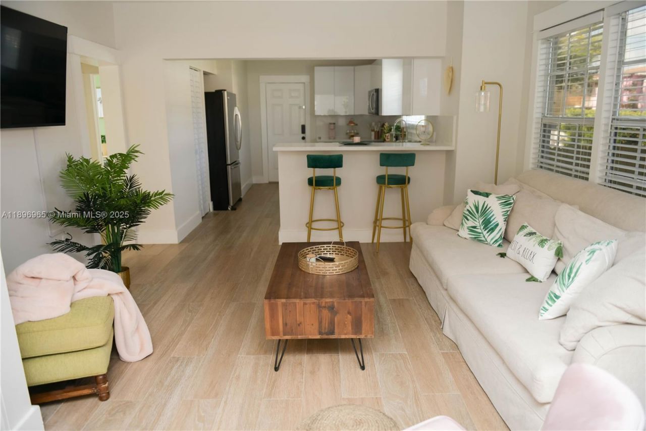 1274 SW 5 St, Miami, FL 33135 Photo