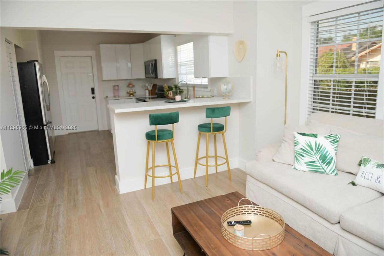 1274 SW 5 St, Miami, FL 33135 Photo