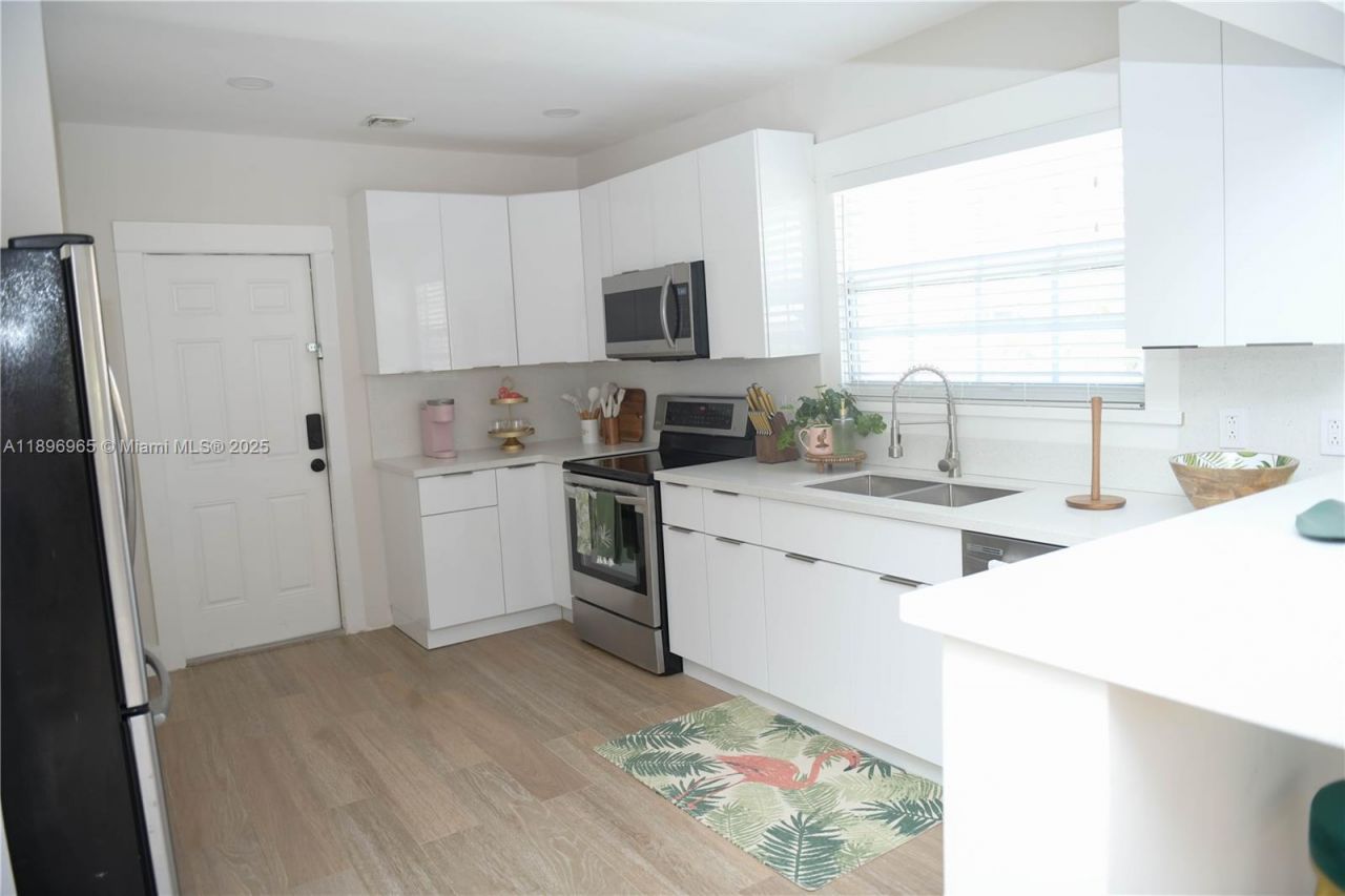 1274 SW 5 St, Miami, FL 33135 Photo